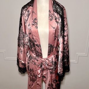 VS satin floral robe w/ lace